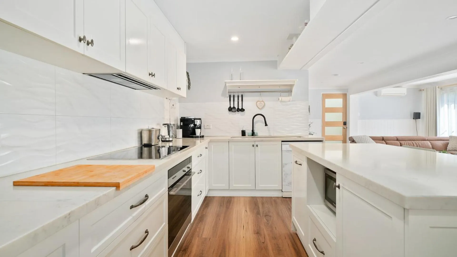 Shailer Park-House & Granny Flat - Pool, Sauna-Ideal For Groups Tanah Merah Australie