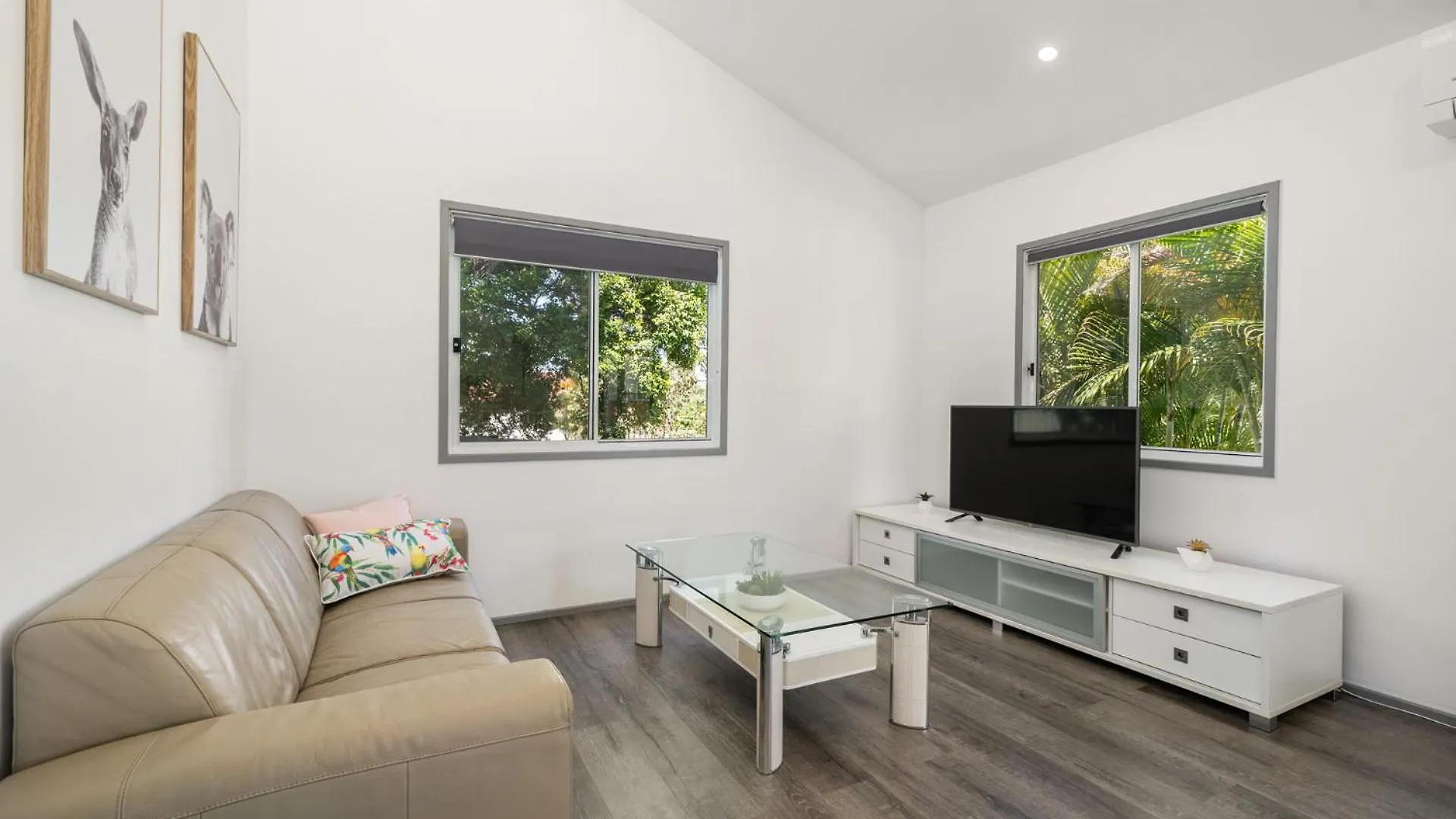 Hébergement de vacances Shailer Park-House & Granny Flat - Pool, Sauna-Ideal For Groups Tanah Merah Australie